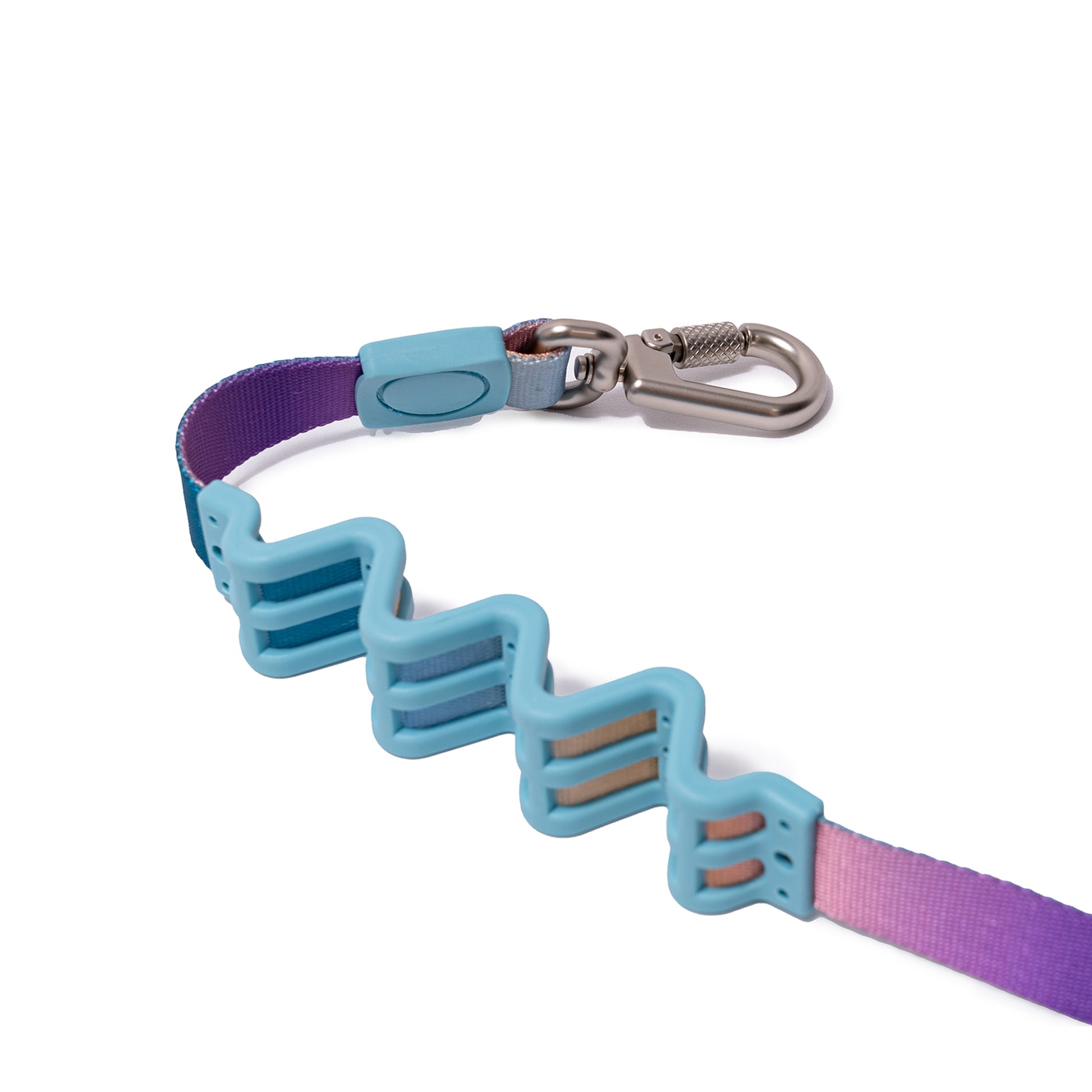 PoPupJoys AURA leash detail—shock-absorbing spring and safety hook for a smoother, safer walking experience.